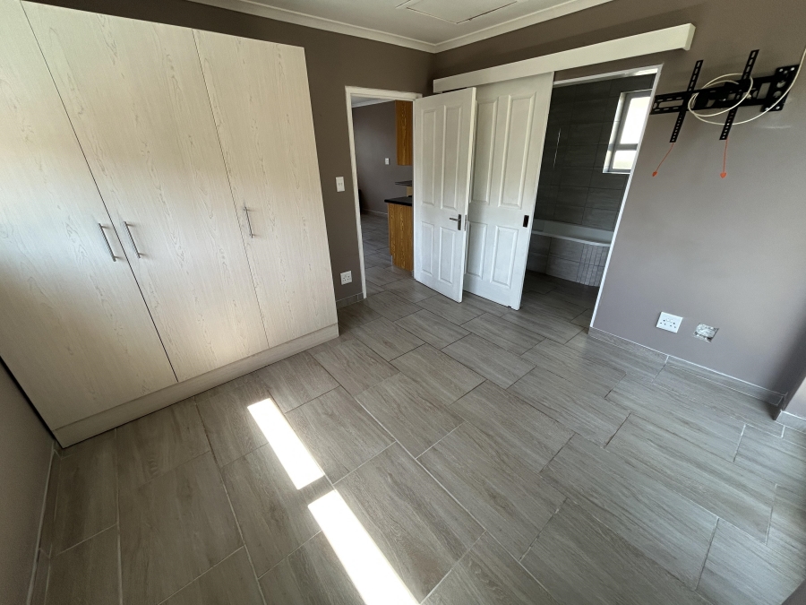 To Let 1 Bedroom Property for Rent in Parklands Western Cape